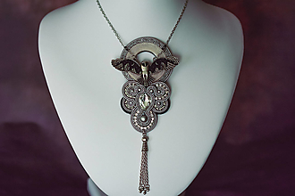 Náhrdelníky - Soutache náhrdelník so sovou jeden kus - 15313371_