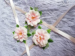 Svadobné pierka - náramky pre družičky krémovo-ružové 6,5 cm - 15315840_