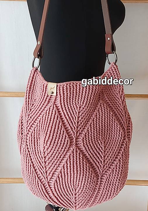 Háčkovaná bavlnená kabelka s 3D vzorom (Tmavá staroružová/slez)