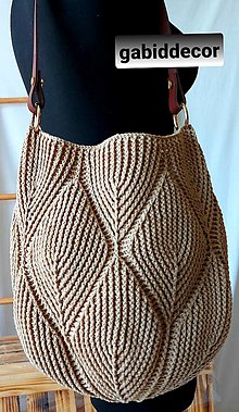 Kabelky - Háčkovaná bavlnená kabelka s 3D vzorom (Bledá béžová) - 15315647_