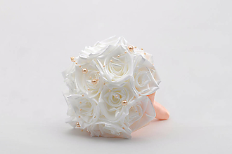 Kytice pre nevestu - Saténová kytica svadobná bielo-marhuľová ruže s perličkami - 15323253_