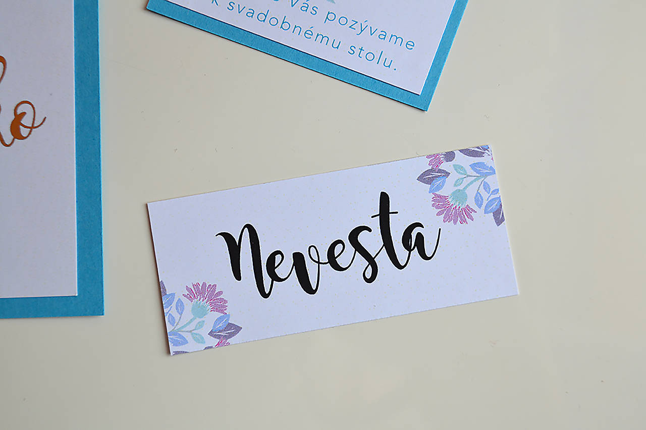 Svadobné oznámenie ligotavé kvety modré (menovka)