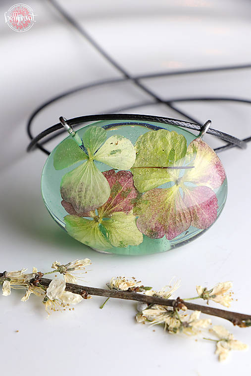 Prívesok Hortenzie v zelenom