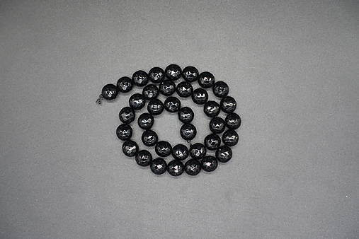 Minerály - Ónyx čierny fazetovaný 4-6-8-10-12mm (37ks (10mm)) - 15328560_