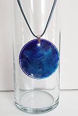 Náhrdelníky - Sklenený prívesok KOBALT - 15325275_