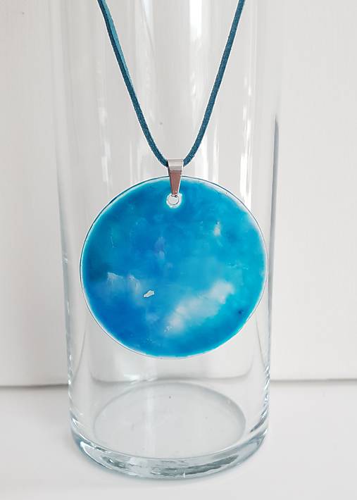 Náhrdelníky - Sklenený prívesok TYRKYS - 15325233_