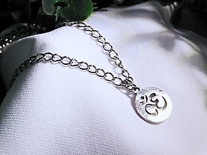 Náhrdelníky - Retiazkový náhrdelník s príveskom ÓM - 15328536_