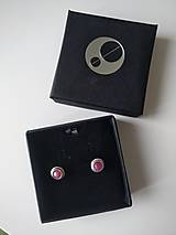 Náušnice - Napichovacie náušnice s ružovými zafírmi - 15329901_