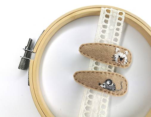 Detské doplnky - Vyšívané sponky do vlasov jarné (mačička a myška) - 15330264_