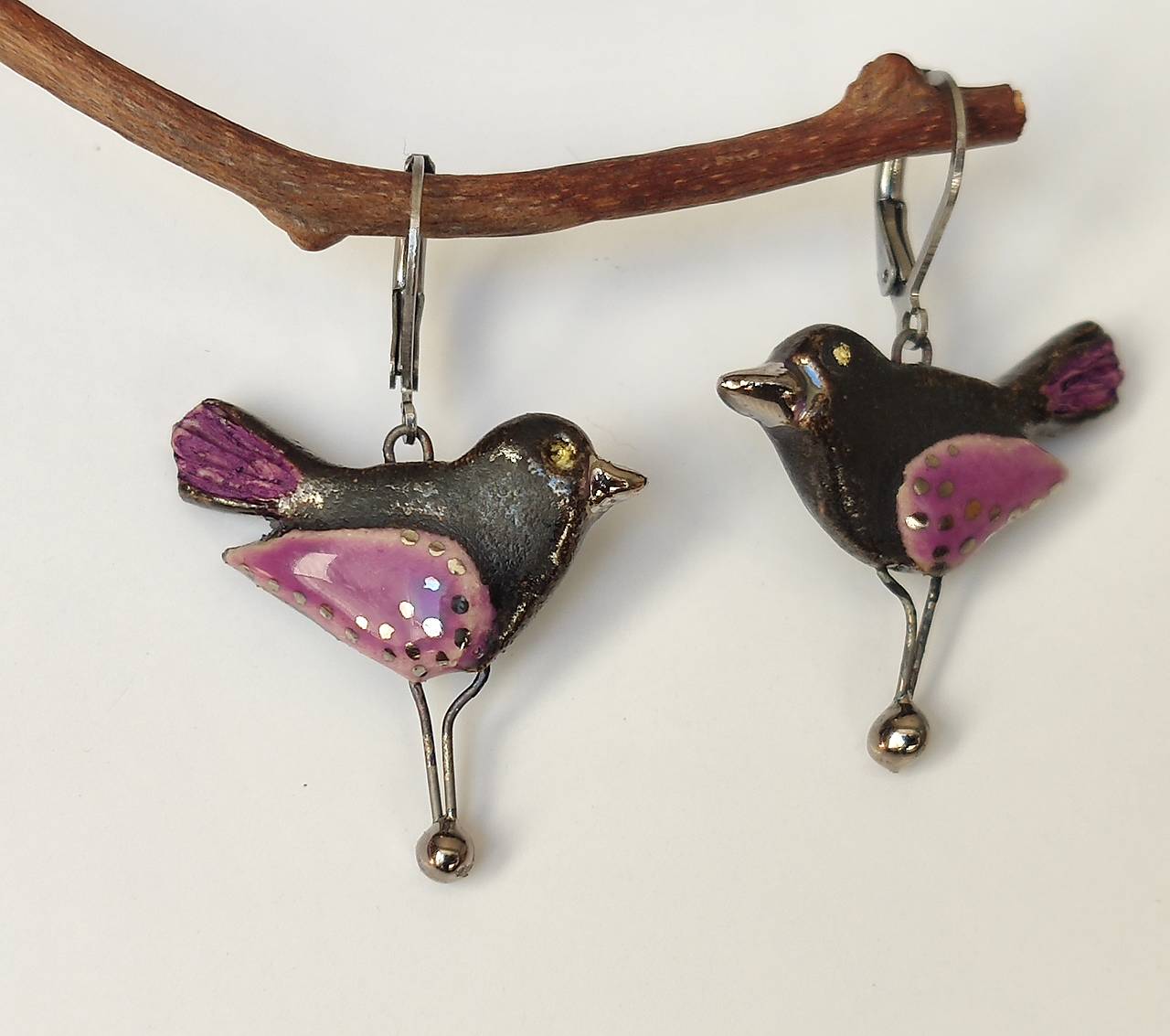 keramické náušnice - Vtáčiky fialové
