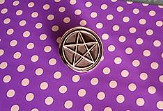 Brošne - Brosňa - Kovový odznak "pin" PENTAGRAM (Pentagram) - 15329243_