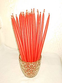 Sviečky - Tenké ručne namáčané sviečky - červené zo včelieho vosku - 15332394_