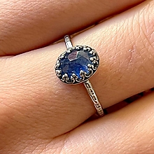 Prstene - Sapphire Antique Silver Ring AG925 / Jemný strieborný prsteň so zafírom E005 - 15333630_