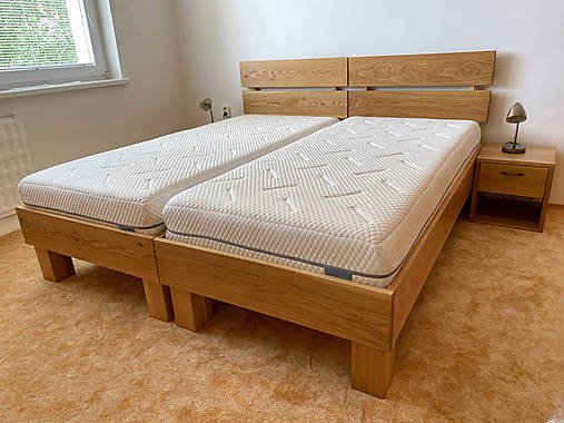 Dubová masívna posteľ jednolôžko