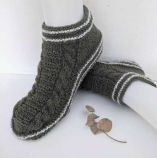 Ponožky, pančuchy, obuv - Pletené dámske papuče  - 15338897_