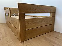 Nábytok - Detská dubová masívna posteľ s úložným priestorom - 15341719_