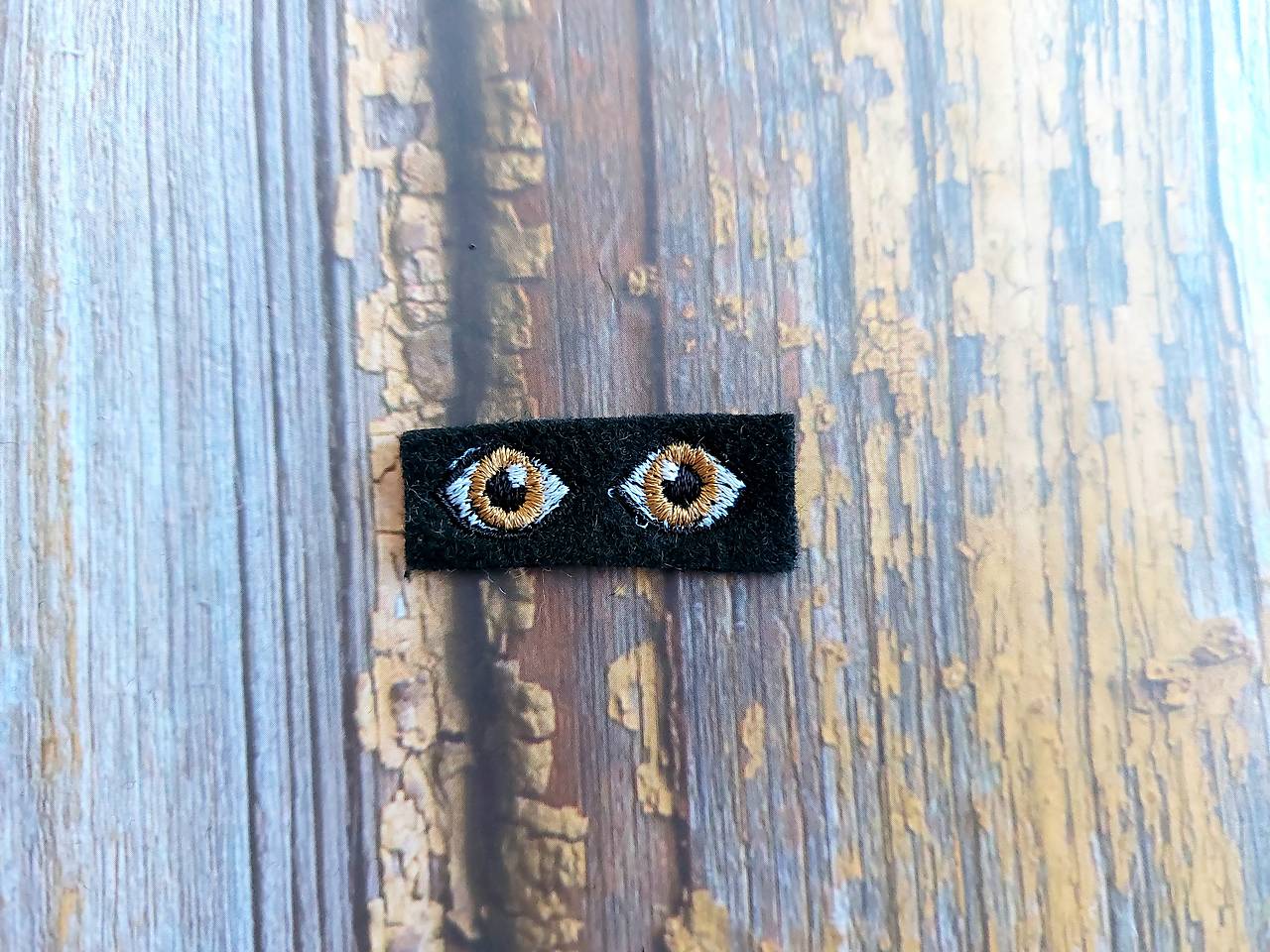 Vyšívané oči 1cm