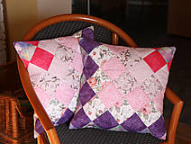 Úžitkový textil - Patchworkové vankúšiky (veľké kvety s ružovou a fialovou) - 15344856_