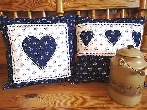 Úžitkový textil - Vidiecke modrotlačové vankúše  (Tri srdiečka) - 15349318_