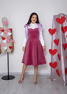 Šaty - Ružové zamatové korzetové šaty s áčkovou sukňou - 15350262_