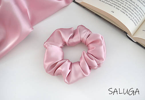 Ozdoby do vlasov - Saténová gumička SCRUNCHIE do vlasov - púdrová staroružová - 15354485_