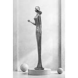 Sochy - Dievča s jablkom, cínová socha, originál, limitovaná edícia - 107 cm socha cín - 15355600_