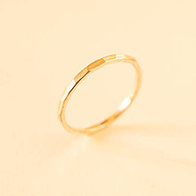 Prstene - jemná tepaná obrúčka 14k zlato - 15355228_