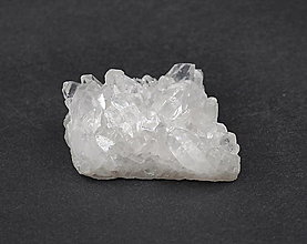 Minerály - Krištáľ f571 - 15356280_