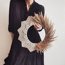 Dekorácie - Macramé závesný veniec SOLACE - 15358206_