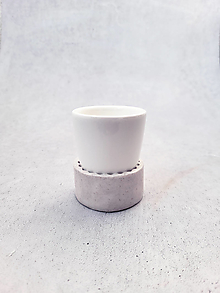 Nádoby - Porcelánová šálka na espresso (Béžová) - 15360488_