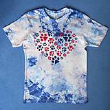 Detské oblečenie - Bílo-modro-růžové dětské tričko se stopami (7-8 let) 13408950 - 15359323_