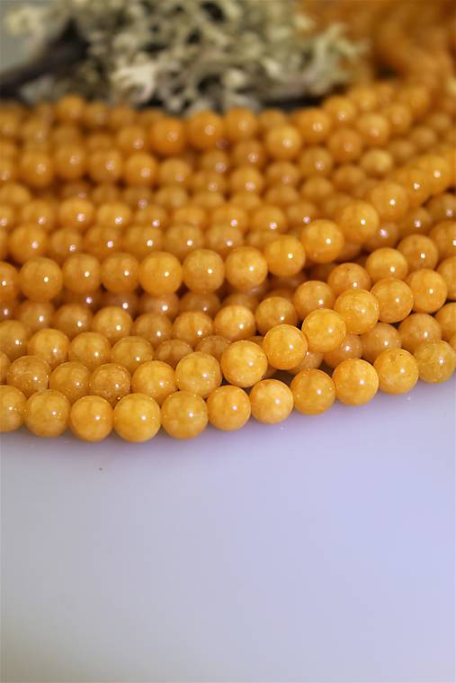 Minerály - jadeit slnečný korálky 6mm - celá šnúra - 15364042_