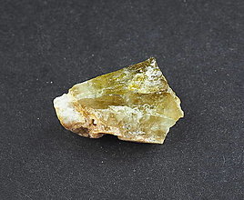 Minerály - Granát zelený a269 - 15371351_
