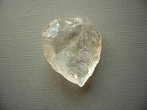 Minerály - Surové srdíčko 27 mm - křišťál, č.11f - 15381090_
