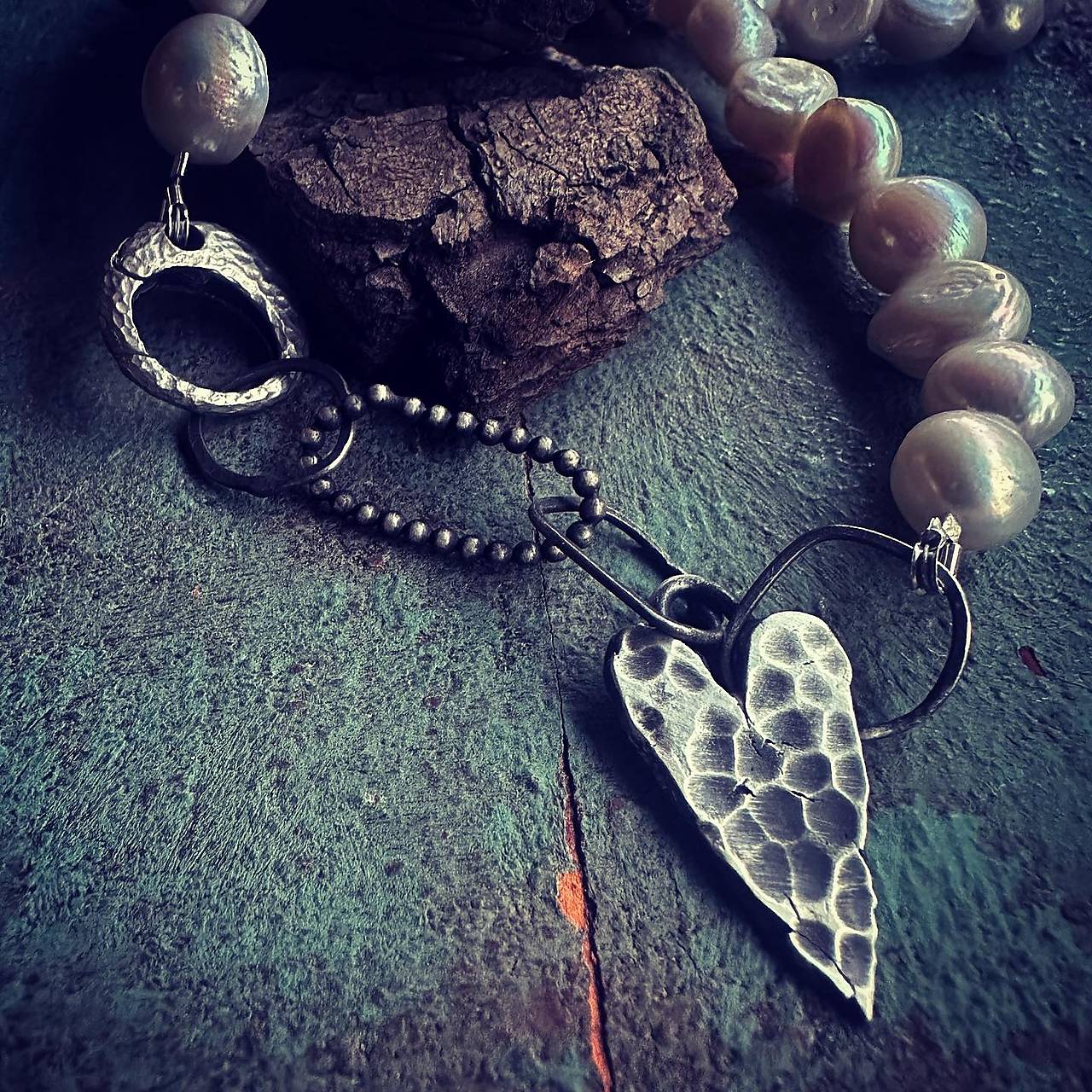 Strieborný náhrdelník PRAY / srdce