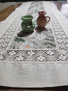 Úžitkový textil - Bavlnená štóla s jarným kvetinovým vzorom  (béžové kvety s čipkou) - 15384374_