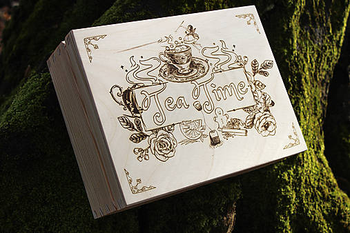 Krabička na čajové vrecúška, drevená gravírovaná krabička s čajovou tematikou lesná víla (Farba prírodného dreva)