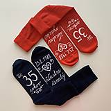 Ponožky, pančuchy, obuv - Maľované folk ponožky k výročiu svadby (červené + tmavomodré) - 15393016_