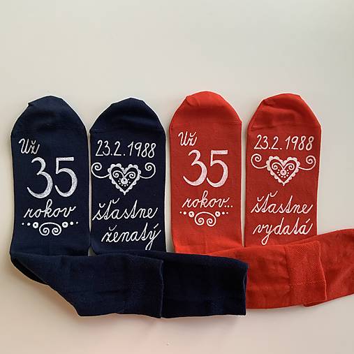 Maľované folk ponožky k výročiu svadby (červené + tmavomodré)