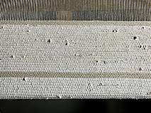 Úžitkový textil - Krémovo-béžový koberec s pruhmi - 15398506_