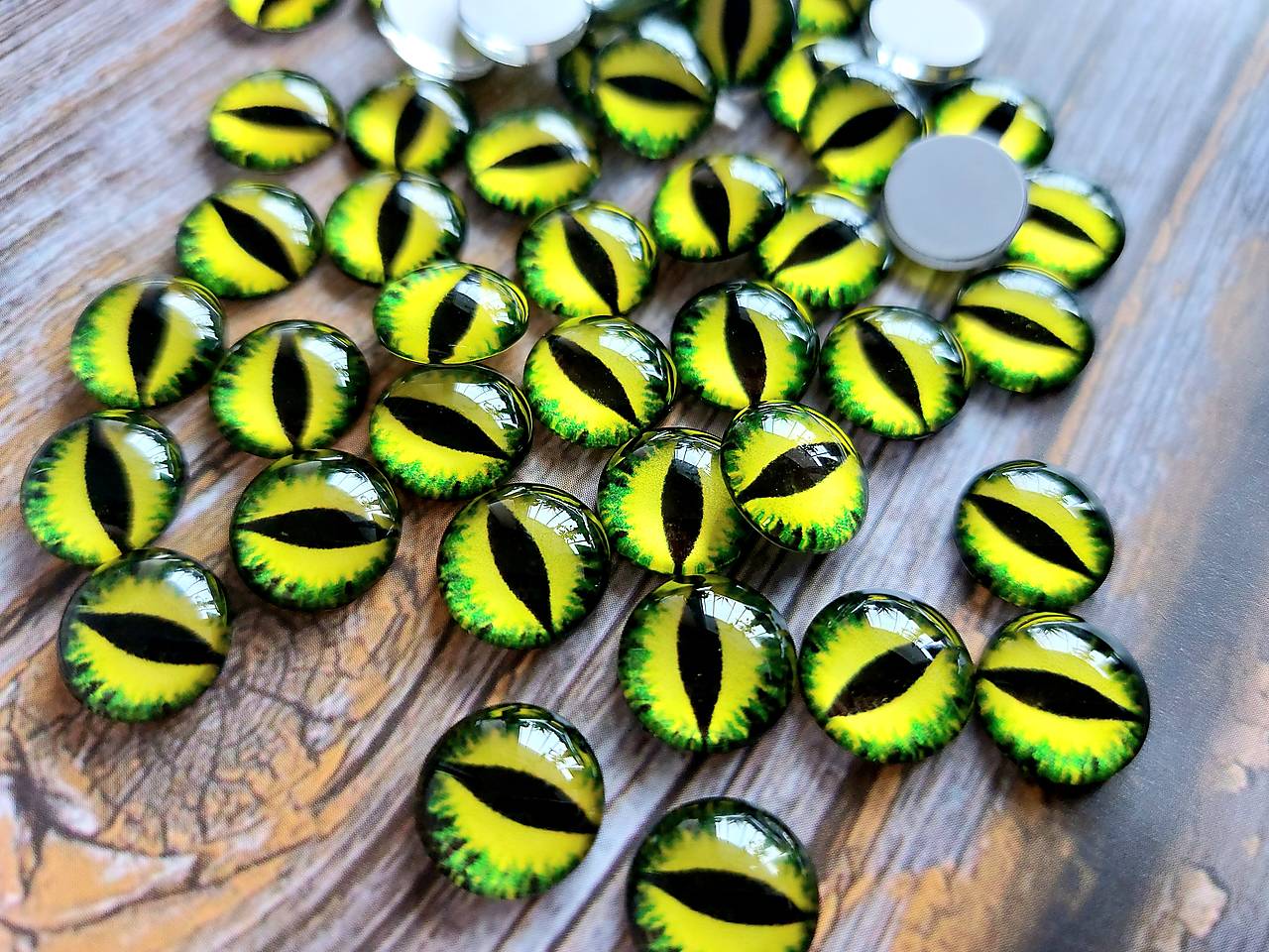 Sklenené kabošony 12mm