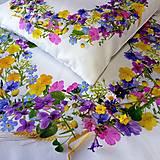 Úžitkový textil - Obrus " Kvetinový veniec " - 15404770_