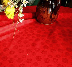 Úžitkový textil - Bavlnený okrúhly obrus priemer 140 cm (červená s kvetmi) - 15405478_