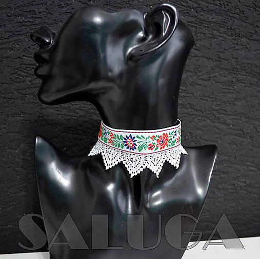 Náhrdelníky - CHOKER - náhrdelník - folklórny - srdcia - biely - 15414350_