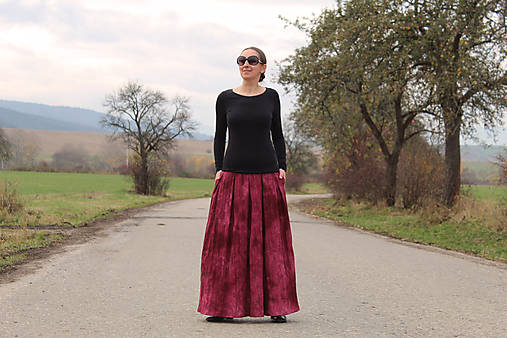  - Maxi "vínová krešovaná" skladaná (M (obvod bokov 96 - 100 cm)) - 15418527_