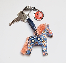 Kľúčenky - Prívesok na kľúče - koník, modro/marhuľový - 15417688_
