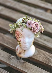 Ozdoby do vlasov - Béžový kvetinový venček na jednu stranu - 15421315_
