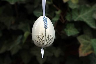Dekorácie - Ručně vyráběná porcelánová kraslice  (levandule) - 15420225_