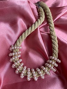 Náhrdelníky - Béžové lano s pudrovými perlami - 15423603_
