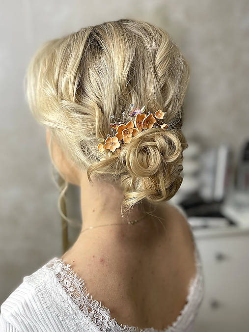 Ozdoby do vlasov - Zdobený hrebienok broskyňové kvety* - 15426287_